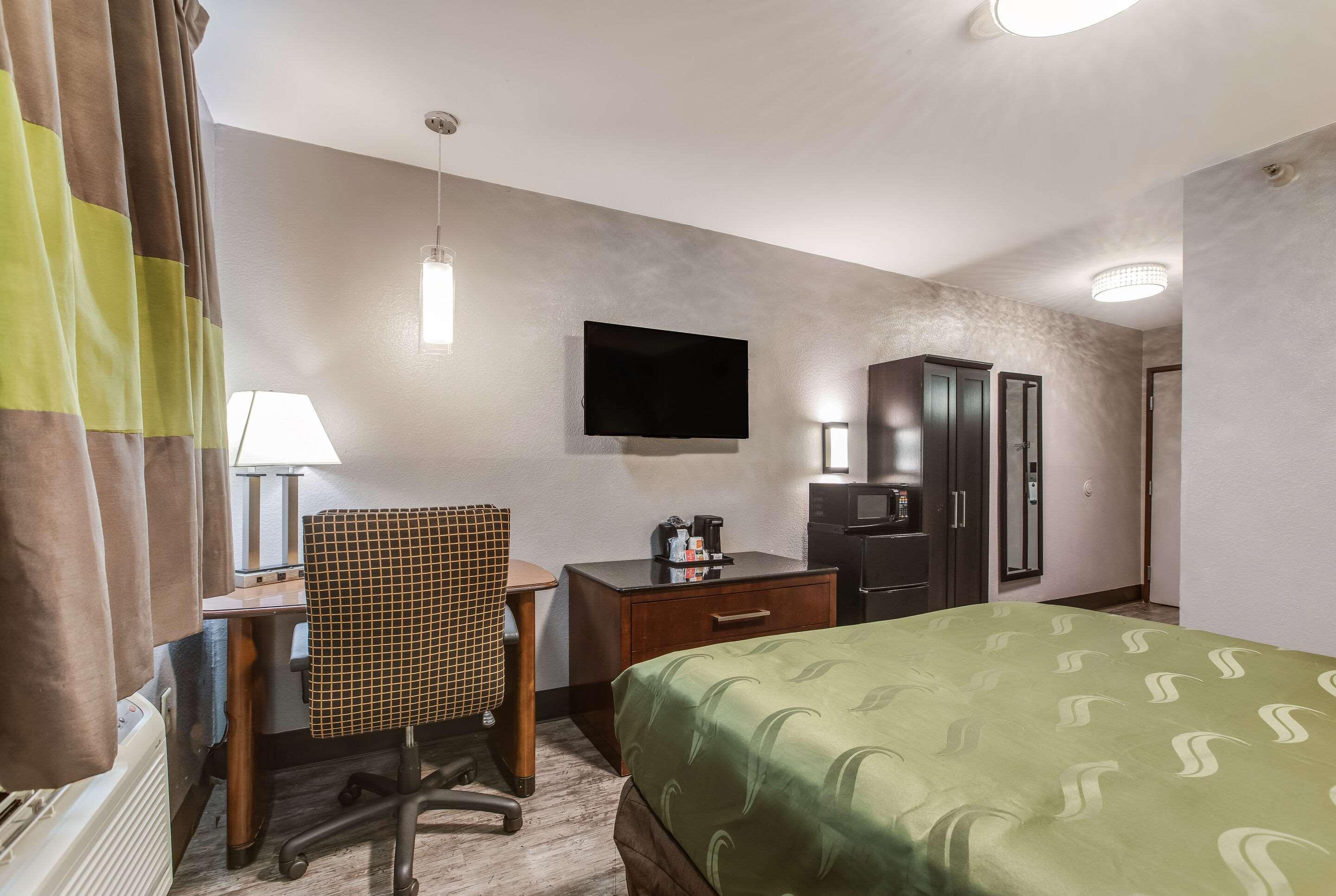 Quality Inn Atlanta Airport-Central College Park Bagian luar foto