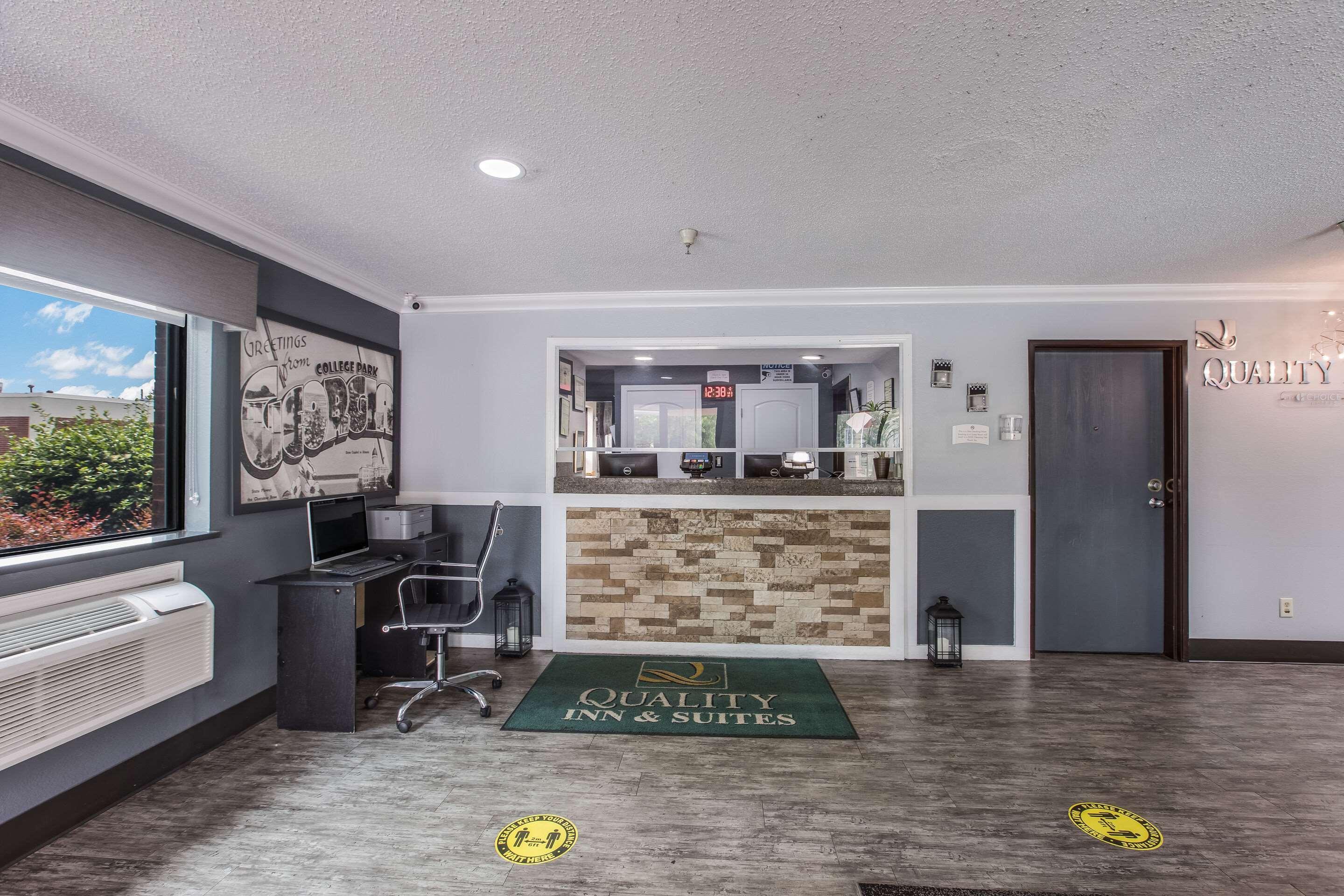 Quality Inn Atlanta Airport-Central College Park Bagian luar foto