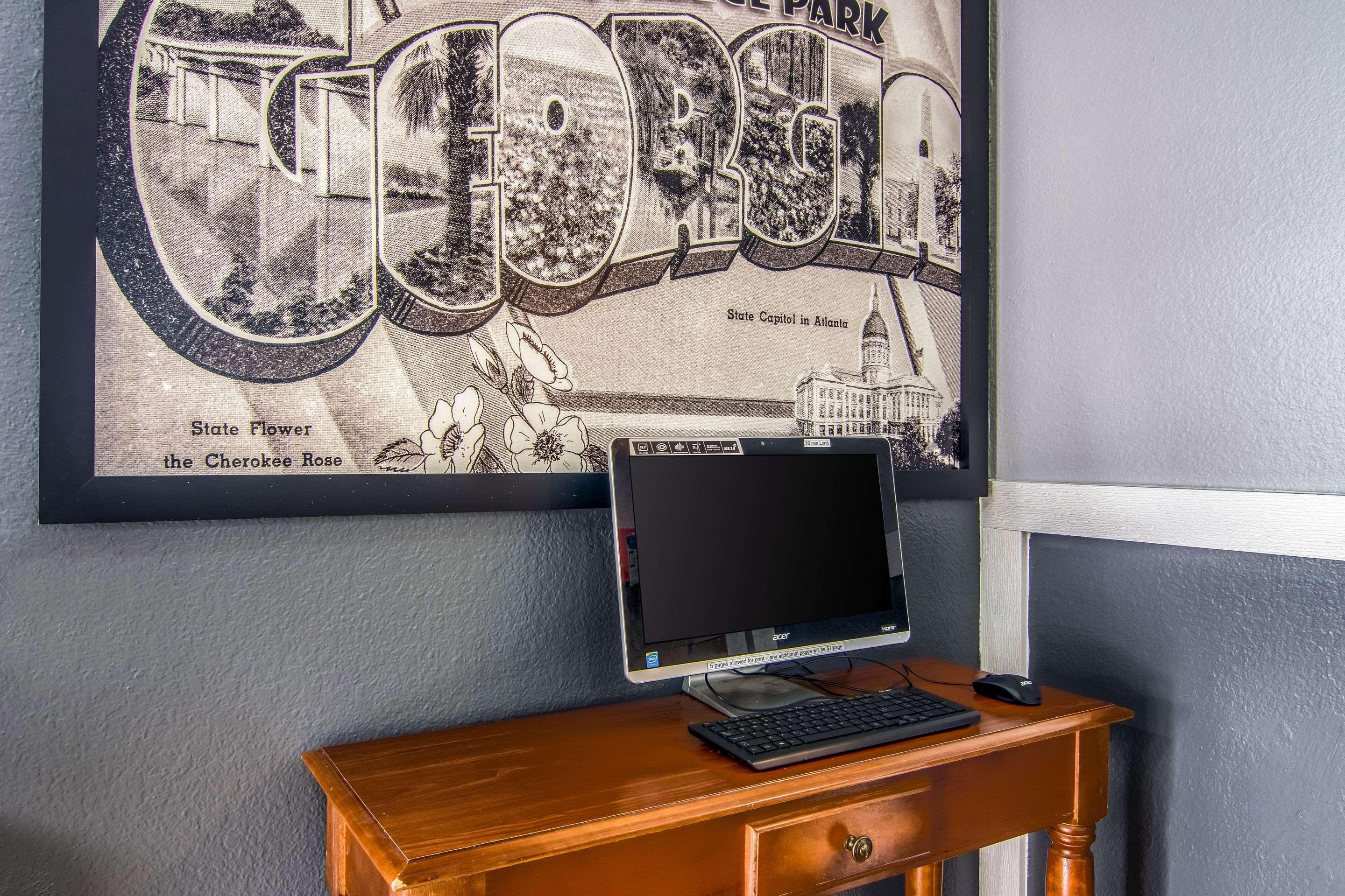 Quality Inn Atlanta Airport-Central College Park Bagian luar foto